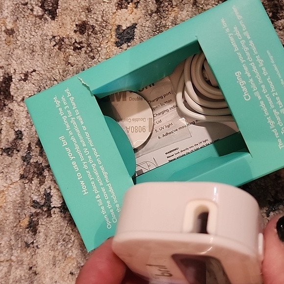 New white Bril UV toothbrush sterilizer - Picture 2 of 2